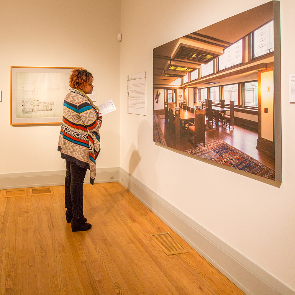 Academy Art Museum exhibit space